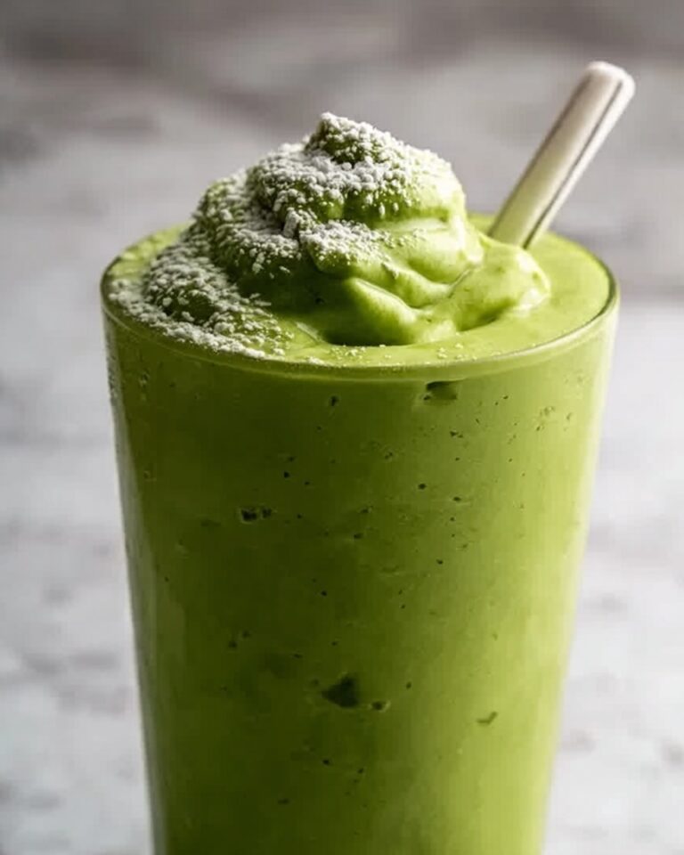 Protein Smoothie with Spinach, Protein Powder, and Almond Milk Recipe