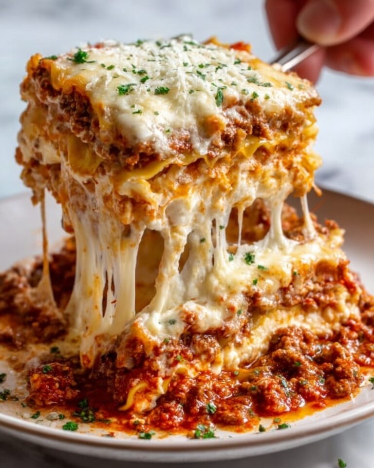 Classic Beef Lasagna with Rich Meat Sauce and Creamy Cheese Filling Recipe