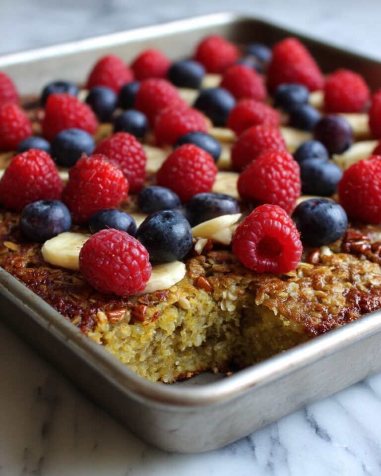 No-Flour, No-Sugar Oatmeal Breakfast Bake Recipe